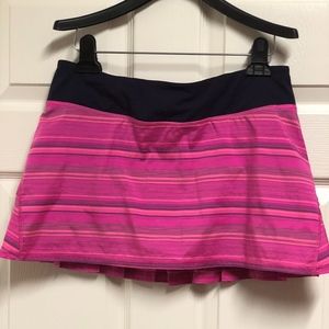 Lululemon tennis skirt size 6 hot pink with navy